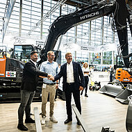 P-Line Rotations-Schnellwechsler auf der GaLaBau &uuml;bergeben