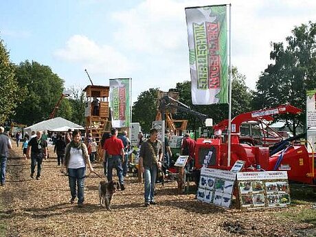 Messe &bdquo;FORST live Nord&ldquo; dockt am Heide Park Resort in Soltau an