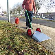 F&uuml;r kleine Fl&auml;chen den thermischen Wildkrautentferner "Easy Burner" von Kersten