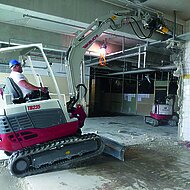 Takeuchi-Hybridbagger TB 235 H &ndash; chirurgisch genaues Arbeiten