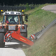 Hohe Reichweite mit dem neuen B&ouml;schungsmulcher L9 flex realisieren. 