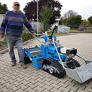 Fiorentini-Sandreinigungsmaschine Baby Tapiro sorgt im Main-Kinzig-Kreis f&uuml;r saubere Spiel- und Sportfl&auml;chen