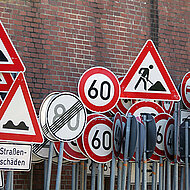 Die verkehrsrechtliche Anordnung zur Sicherung von Arbeitsstellen an Stra&szlig;en: Bedeutung und Zust&auml;ndigkeiten