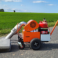 Nachhaltige Unkrautbekämpfung: Zacho erweitert Akkupalette um UKB 655e