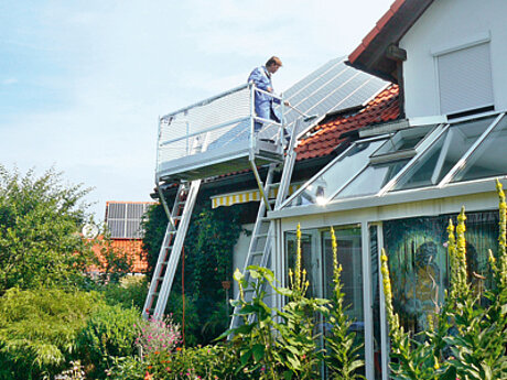 Mauderer: Sicheres Reinigen und Warten von Photovoltaik-Anlagen