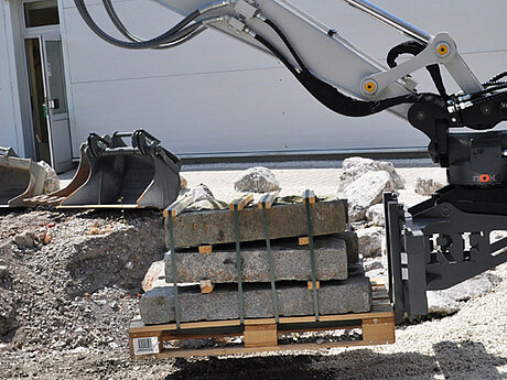 Beweglicher und schneller mit NOX Tiltrotatoren von KINSHOFER