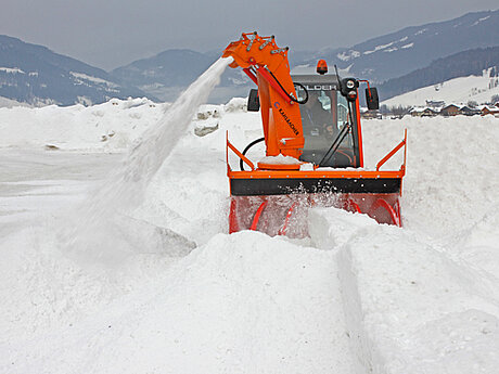 Kahlbacher Fr&auml;sschleudern KFS 650/2200Hy und KFS 750L-HY f&uuml;r Liebherr Radlader