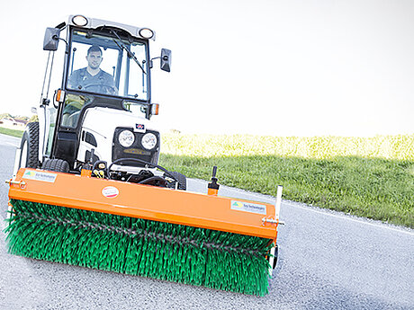 Eco Technologies pr&auml;sentiert neue Kehrmaschine RS