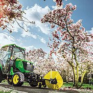 John Deere stellt neue Kompakttraktoren der Serie 2R vor