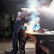 Ostendorf-Kunststoffe baut auf strapazierf&auml;hige Workwear