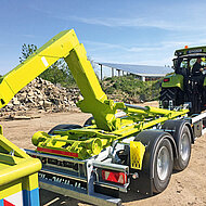 Anh&auml;nger von M&uuml;ller-Mitteltal jetzt mit PALFINGER-Abrollkipper