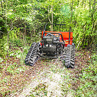 K&Ouml;PPL CRAWLER: ferngesteuerte Allzweckraupe f&uuml;r kommunale Eins&auml;tze