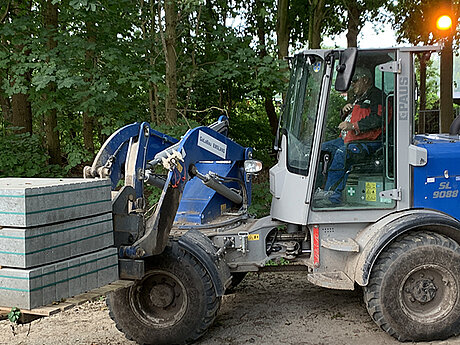 Vielfalt-Schwenklader: durch kraftvolle Hydraulik Anbaugeräte effektiv nutzen
