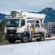 Palfinger P 370 KS auf MAN zuk&uuml;nftig bei Malerbetrieb Mair in Tirol im Einsatz