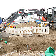 175 WSR: Vier Kurzheckmobilbagger im Team