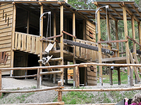 Gro&szlig;artiges Bergwerk f&uuml;r kleine G&auml;ste