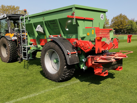 Eine Maschine, drei Einsatzm&ouml;glichkeiten: Hufgard Technik liefert individuell angepasste Einzell&ouml;sungen f&uuml;r effizienteres Arbeiten 