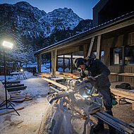 Work made easy: der neue Baustrahler AF8R Work