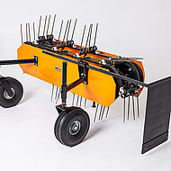 Wenden und Schwaden: neuer Anbau-Bandrechen f&uuml;r den AS 600 MultiPro