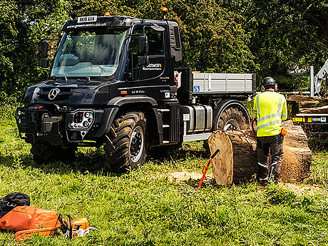 Wirtschaftliche Umweltpflege mit dem Unimog U 430