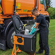 KS-Solespr&uuml;her: Gr&uuml;nfl&auml;chenbew&auml;sserung mit dem Enteisungsger&auml;t