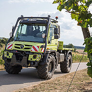 Das ganze Jahr im Einsatz: Unimog-Ger&auml;tetr&auml;ger f&uuml;r Landwirtschaft, Lohnunternehmer und Kommunen