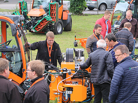 HOLDER l&auml;dt zum Tag der Kommunaltechnik am 9. November 2016