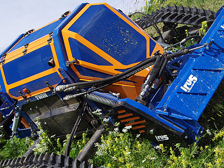 IRUS TWIN: Der Leistungsst&auml;rkste unter den funkgesteuerten M&auml;hraupen