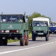 75. Geburtstag des Unimog in Gaggenau: 75 Unimog-Modelle im Corso unterwegs 