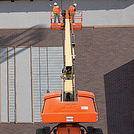 Zwei neue JLG Teleskoparbeitsb&uuml;hnen 600S und 660SJ 