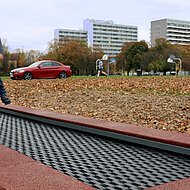 Spielplatzausr&uuml;stung und High-Tech Komponenten f&uuml;r Kommunen und Industrie