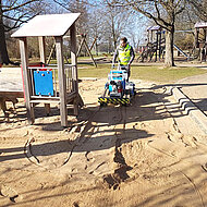 Landschaftspflege Weidner setzt auf Fiorentini-Baby-Tapiro