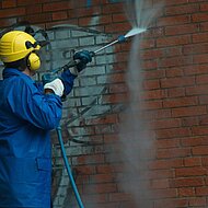 Effektiv, &ouml;kologisch, nachhaltig: DYNAJET Hochdruckreiniger f&uuml;r Kommunen auf der demopark 