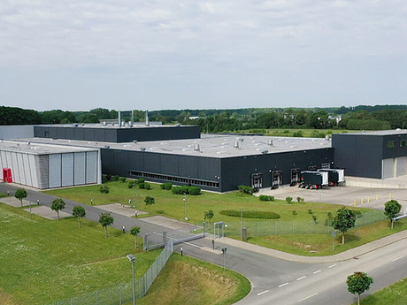 Premiere auf der IFAT: Elektro-Kommunalfahrzeug JUNGO 3.0