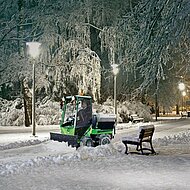 Fit f&uuml;r den Winterdienst mit Egholm &ndash; Park Ranger 2150 mit Winter-Anbauger&auml;ten 