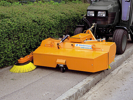 Effizienter Winterdienst mit Kompakttraktoren: Wiedenmanns Dreifachprogramm