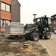 Kiesel: Einsatz des V452T-Xtra bei FB-Garten Architektur im M&uuml;nsterland