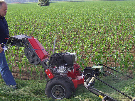 Schonend zu Mensch und Tier: &ouml;kologisches Arbeiten mit M&auml;hbalken von Kersten