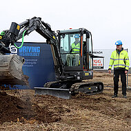 Schwedischer Baggerspezialist verdoppelt die Produktionskapazit&auml;t und investiert in eine nachhaltige Zukunft