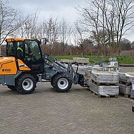 Tobroco-Giant setzt mit dem neuen E-Lader G2200E auf Elektromobilit&auml;t