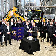 Diamantenes Jubil&auml;um: Inhaber Lord Anthony Bamford feiert 60 Jahre Dienst