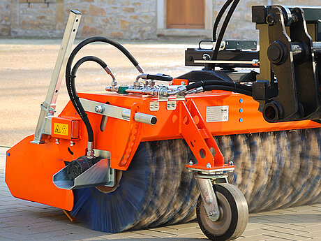 Weiterentwicklung der Sweep-Kehrmaschine Plus 590