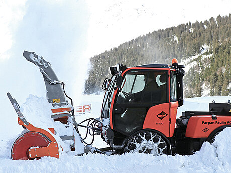 R&auml;umpower &ndash; Holder Fahrzeuge punkten auf Winterdemo von Leiser und Zimmermann in Elm