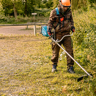 UR012G: neuer Akku-Freischneider mit Power wie ein Benzingerät