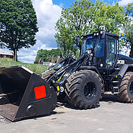 Werkzeug-Spezialist &uuml;bernimmt Schaufel-Patent &ndash; Drehmotor ersetzt Zylinder 