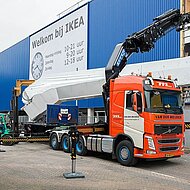 Stronger together: Die HIAB Germany GmbH komplettiert ihr Produktportfolio mit EFFER-Ladekranen