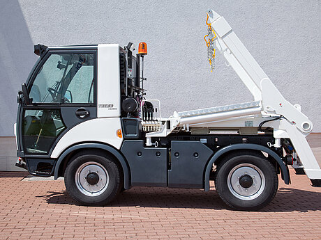 Multicar TREMO Carrier: einer der schmalsten Absetzkipper der Welt