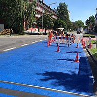 Konstanz macht blau f&uuml;r die Radfahrer &ndash; Markierungen f&uuml;r Fahrradstra&szlig;e mit Triflex umgesetzt