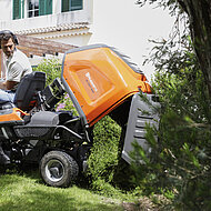 Neue Husqvarna Rider mit Fangqualit&auml;ten auf der GaLaBau 2016