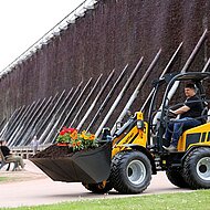 Sch&auml;ffer 24e: Erster Radlader mit Lithium-Ionen-Technik